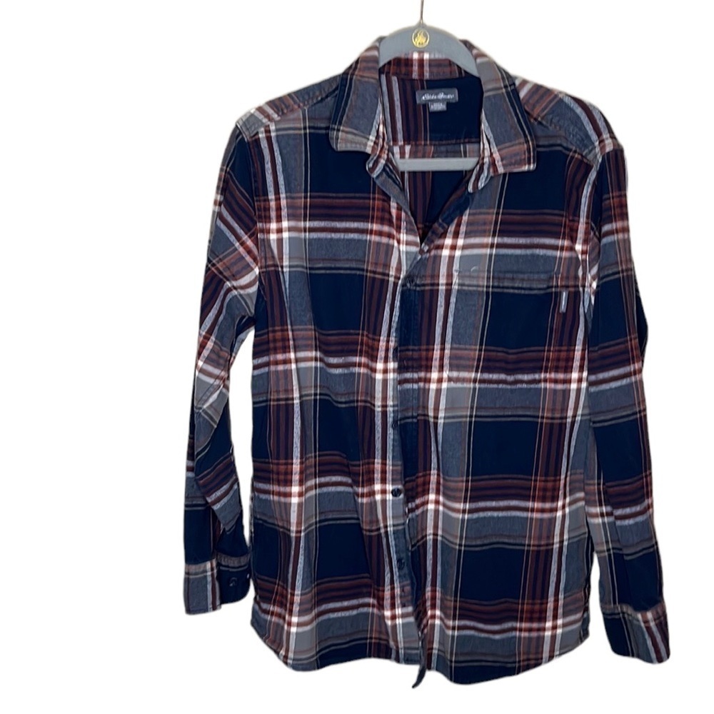 Eddie Bauer long sleeve button down flannel shirt